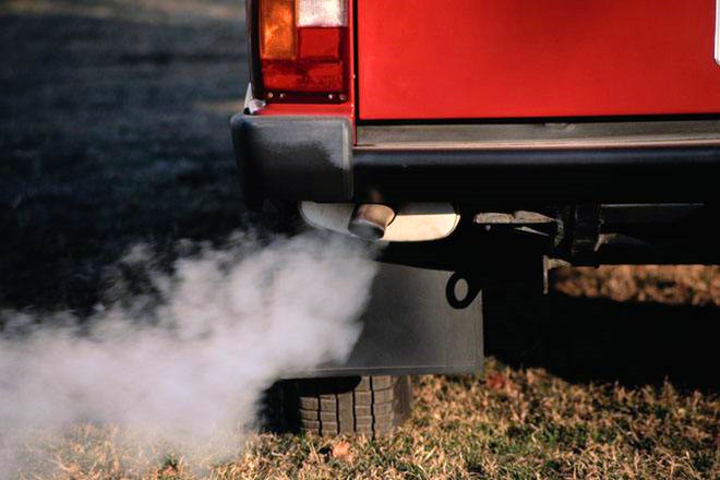 金雪馳車(chē)用尾氣凈化液—藍天之下，守衛碧水青山