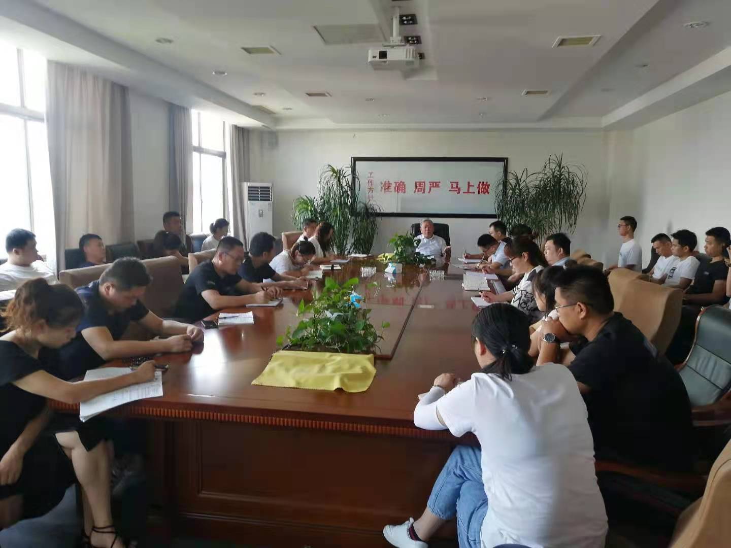 集團董事長(cháng)劉輝蒞臨金雪馳馬鞍山分公司調研