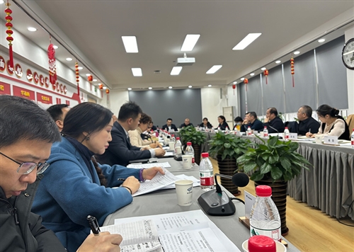 自治區科技廳黨組書(shū)記王成，烏魯木齊副市長(cháng)祁曉冰帶隊對我市科技創(chuàng  )新工作進(jìn)行調研